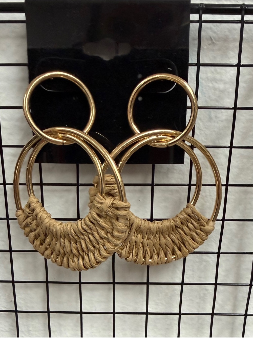 🍀3/$30 Gold and Natural Raffia Double Hoop Earrings